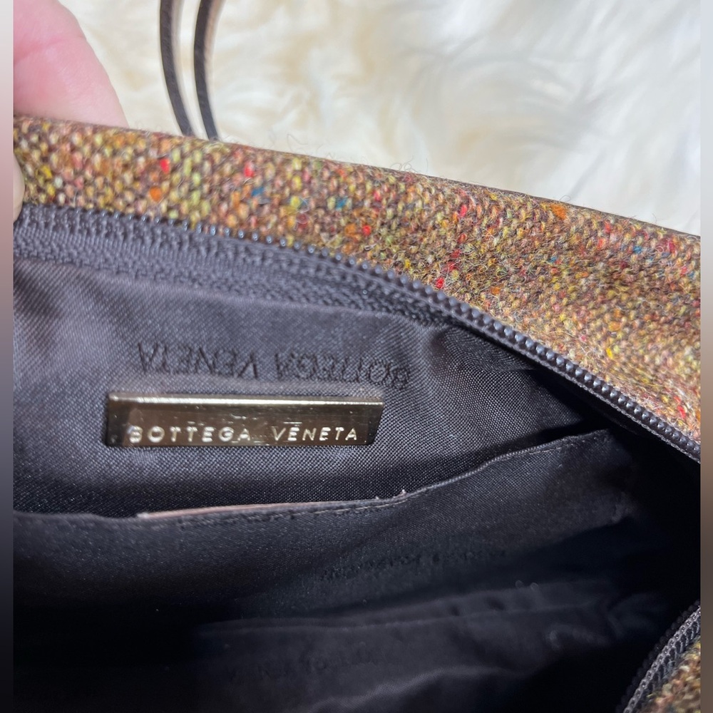 Bottega Veneta Vintage Tweed Patent Leather Copper Color Leather Shoulder Clutch - Picture 8 of 17